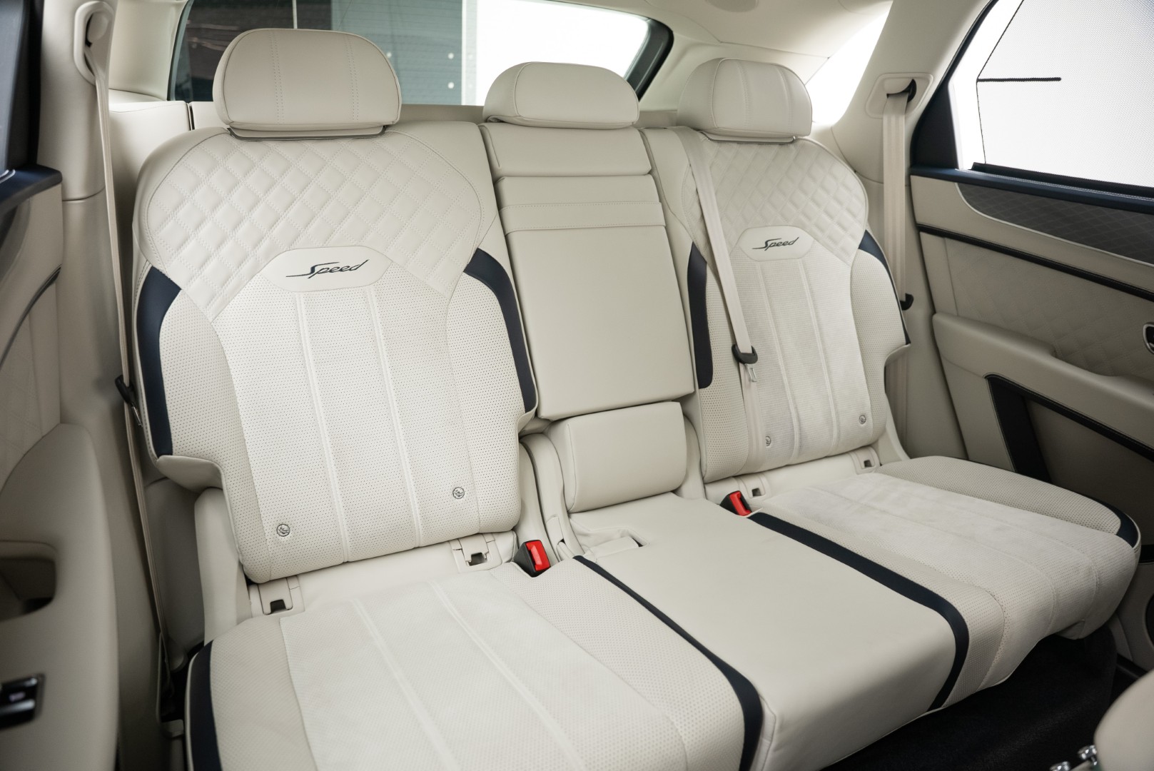 2022 BENTLEY BENTAYGA SPEED W12 GCC WITH WARRANTY AND SERVICES